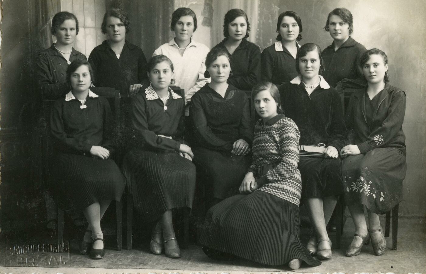 Boruchas Michelsonas, „Siūlo“ fabriko darbininkės