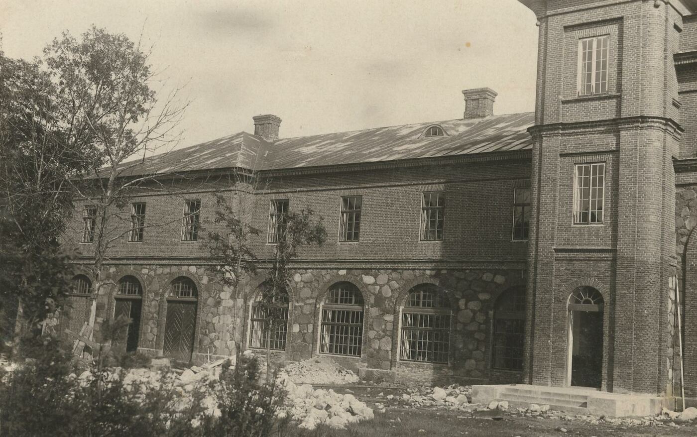 Petras Ločeris, Lininių audinių fabriko „Siūlas“ gamybinių dirbtuvių pastatas