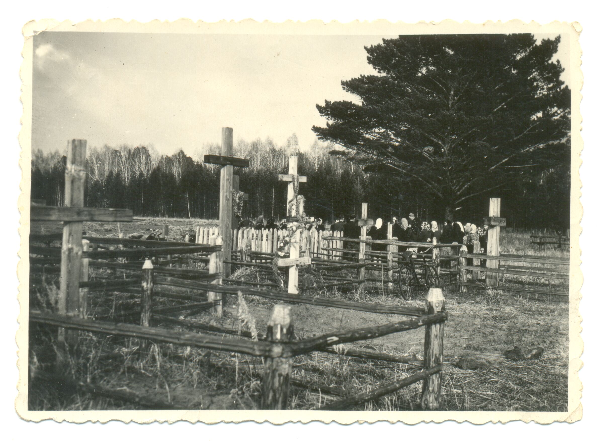 Nežinomas fotografas, Solovjovo kaimo kapinės. Nižneudinsko rajonas, Irkutsko sritis, Rusija.