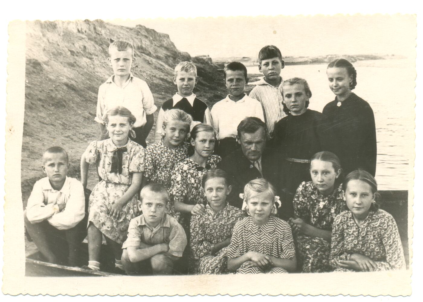 Nežinomas fotografas, Zimos mokyklos mokiniai
