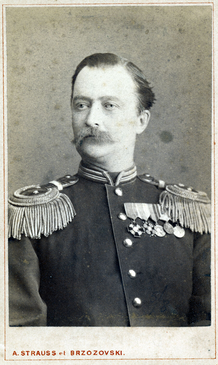 Fotoateljė „A. Štrausas ir J. Bžozovskis“, Juozapas Tiškevičius (1835–1891), Rusijos imperijos kariuomenės pulkininkas