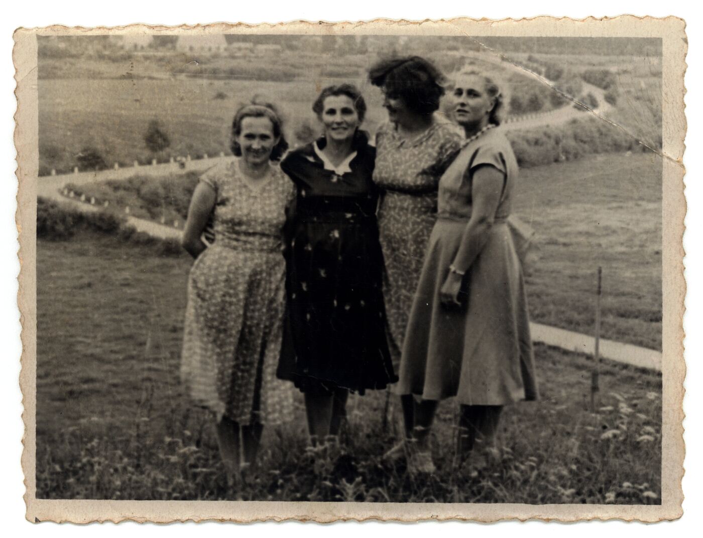 Nežinomas fotografas, Keturios raudondvarietės