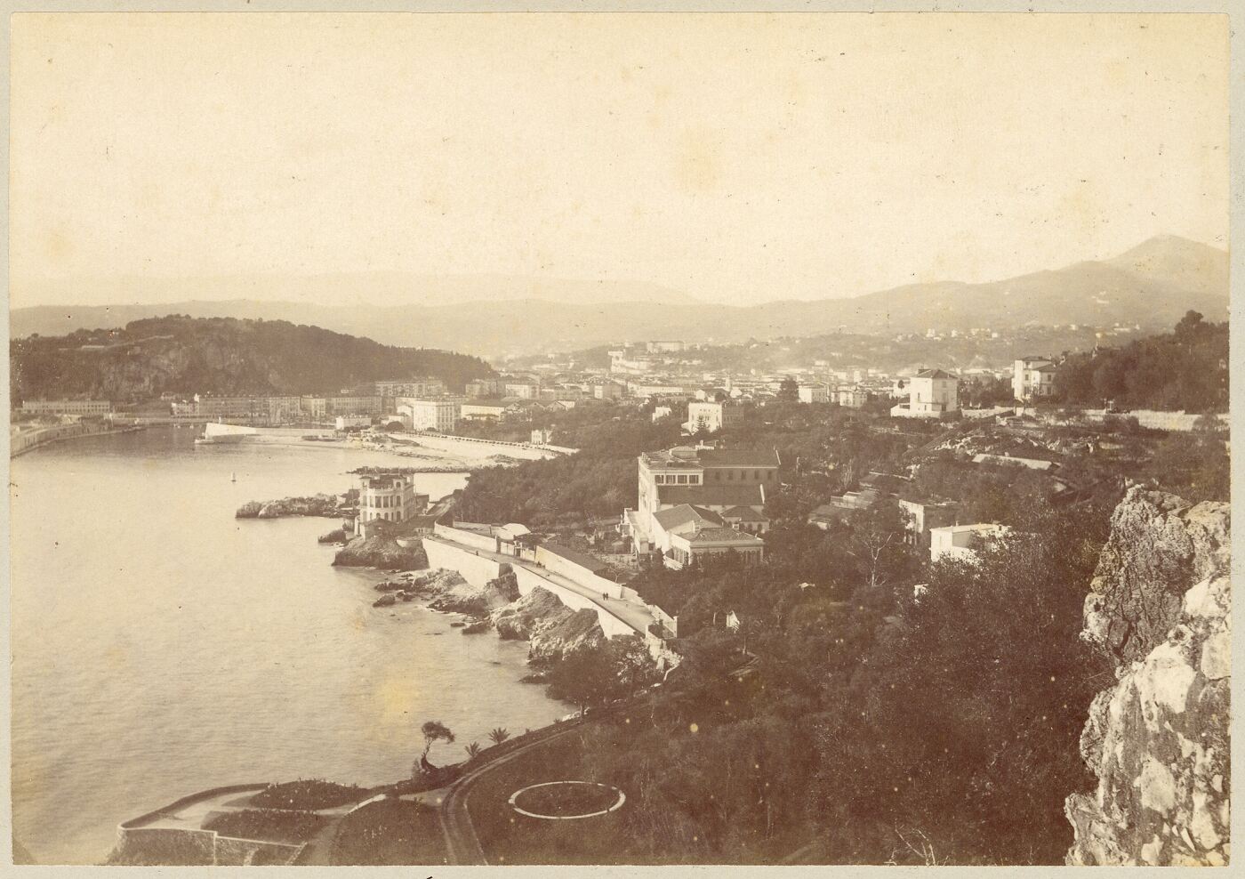 Benediktas Henrikas Tiškevičius, Nicos uosto vartų panorama