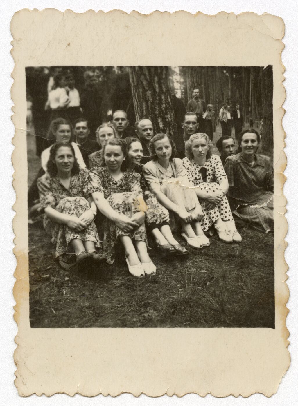 Nežinomas fotografas, Mokytoja Marija Markauskienė su nežinoma grupe