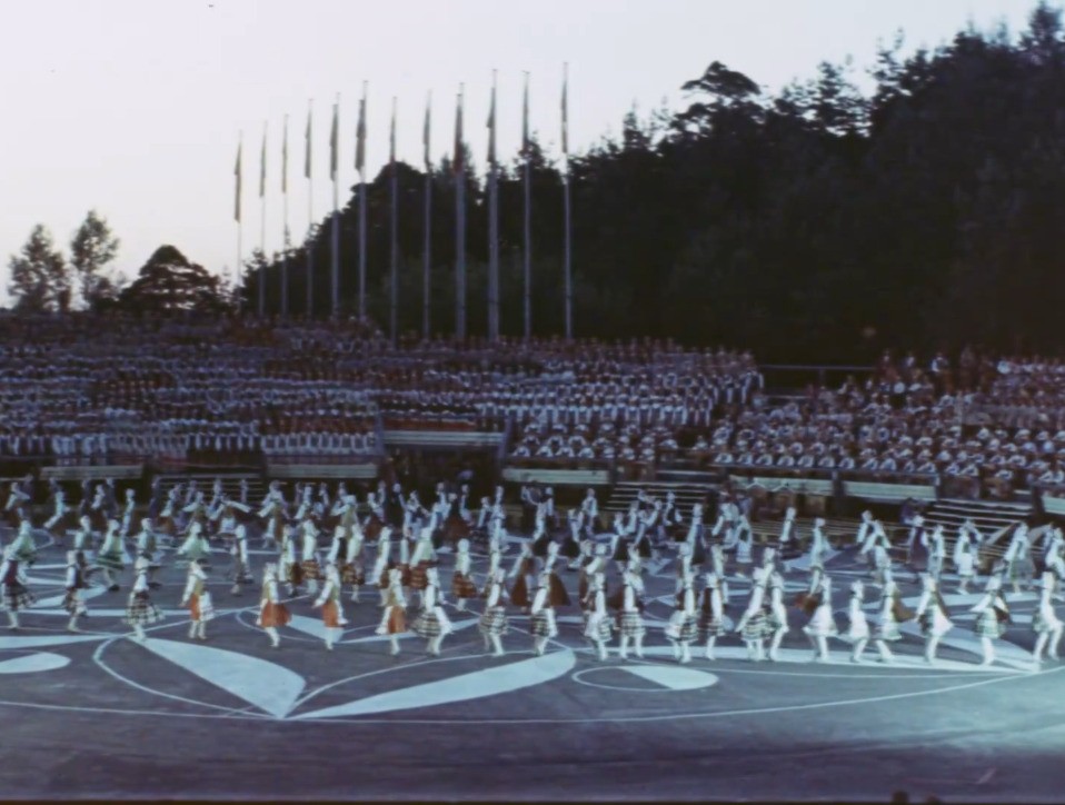 1975 m. Lietuvos TSR dainų šventės akimirka.