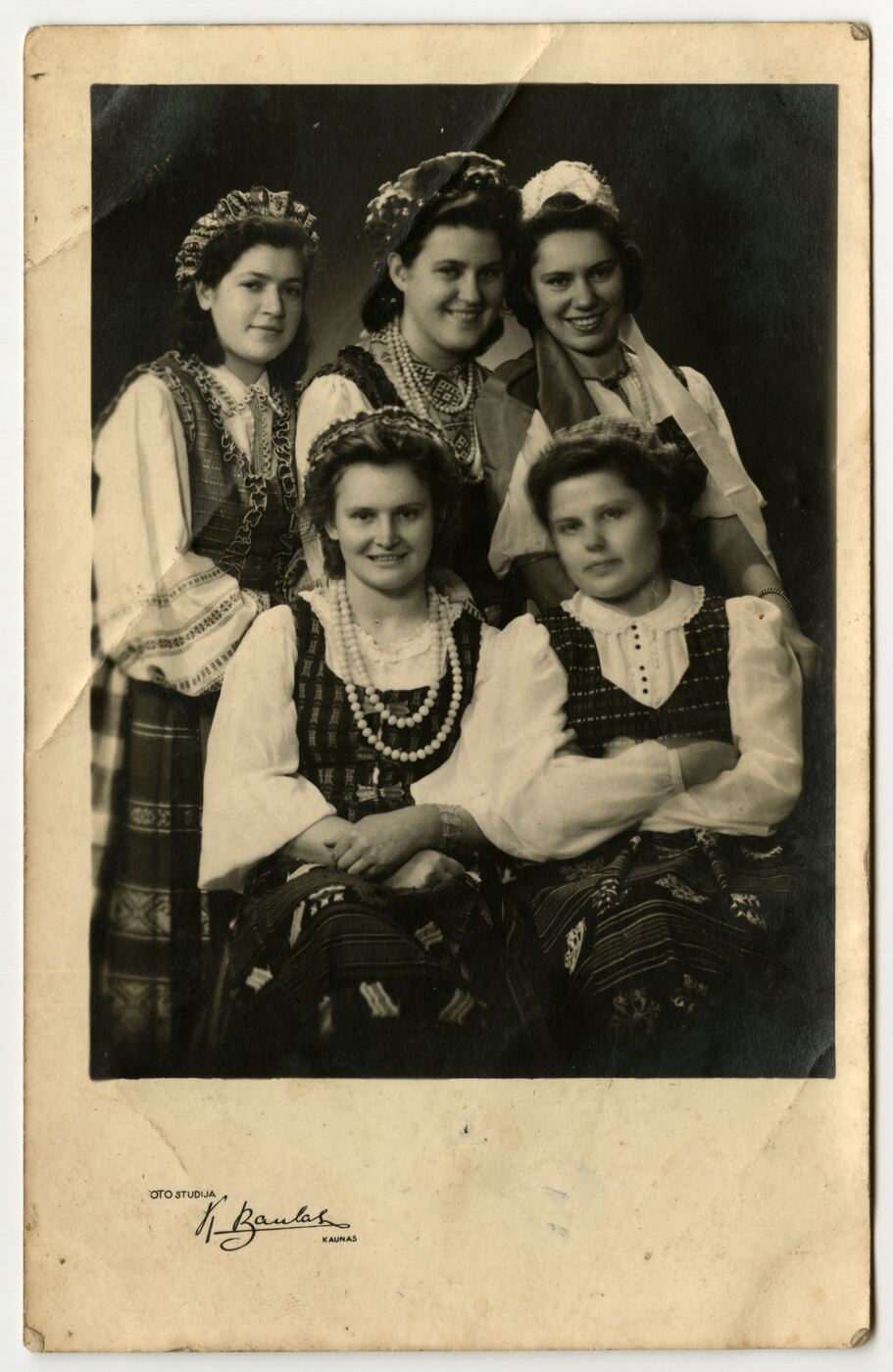 Karlas Baulas, Merginų portretas