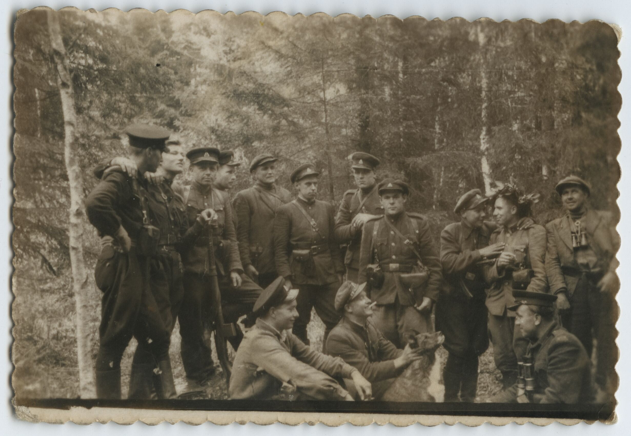 Nežinomas autorius, Partizanai švenčia vardines