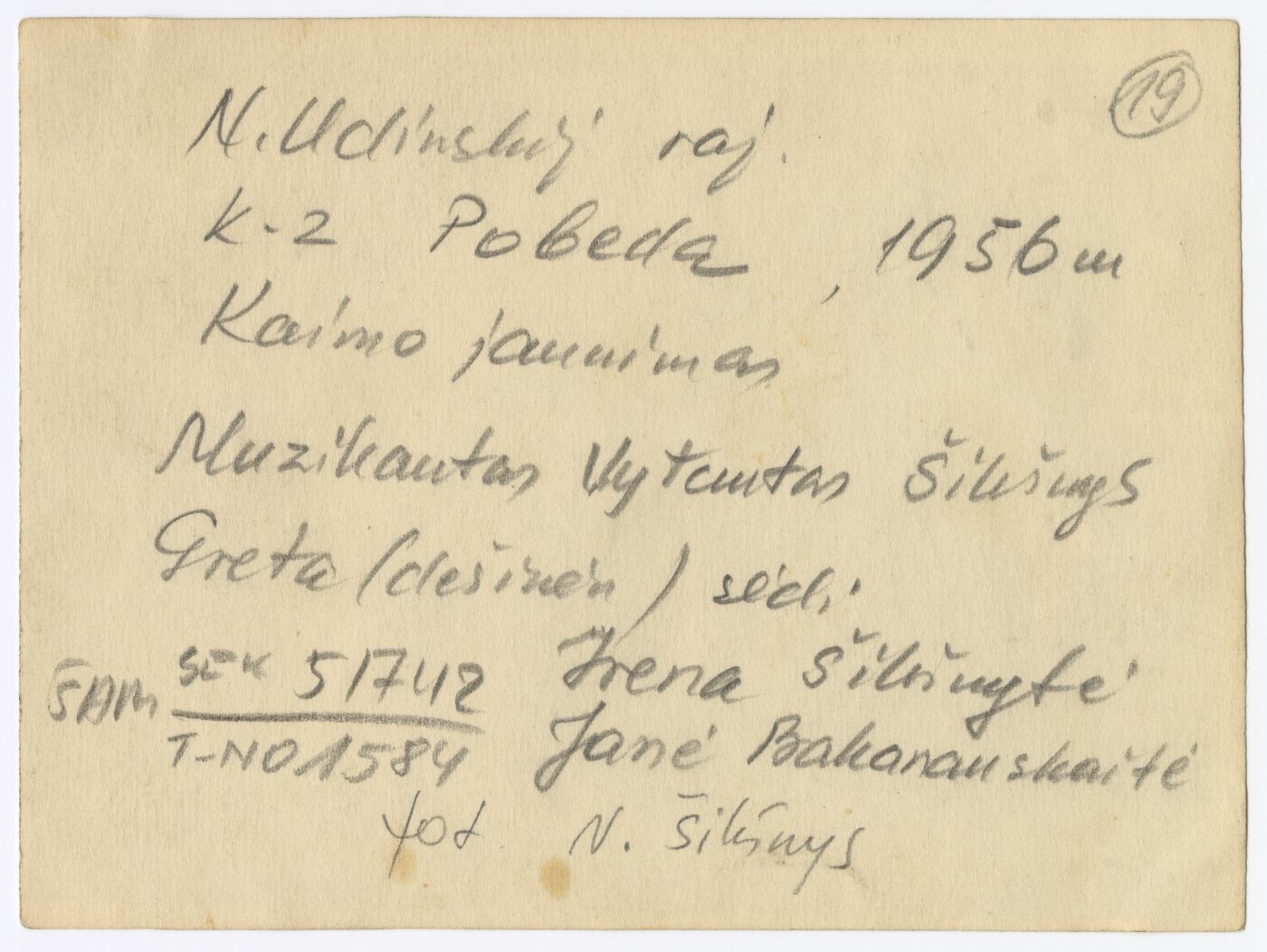 „Pergalės“ kolūkio jaunimas kolūkio valdyboje, 1956 m.