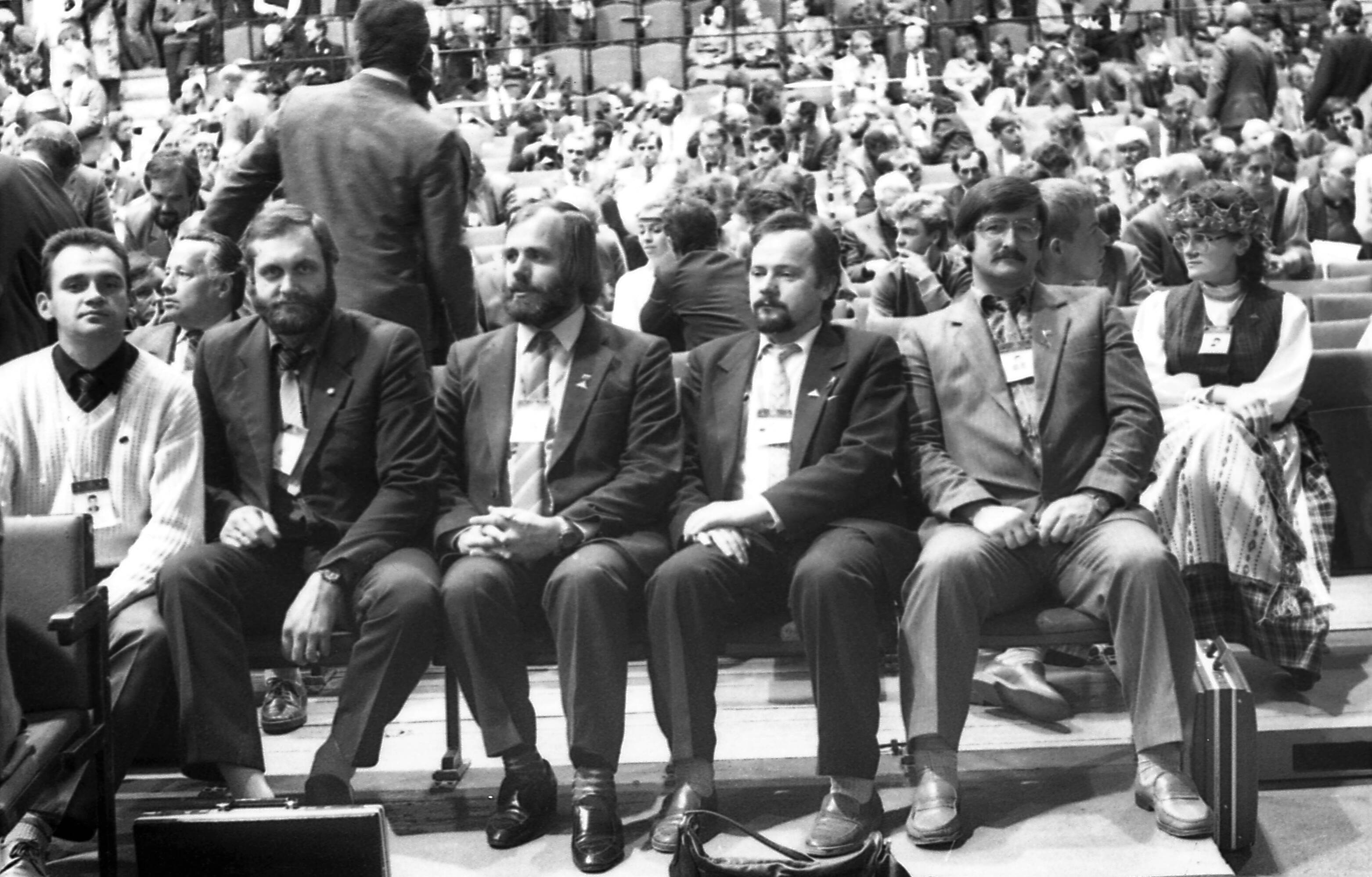 Šiaulių rajono atstovai pirmajame Lietuvos Persitvarkymo Sąjūdžio steigiamajame suvažiavime Vilniuje, 1988 m. spalio 22–23 d.