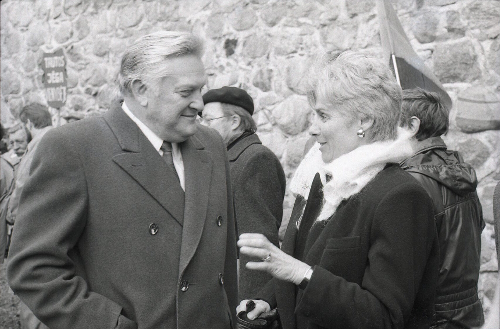 Lietuvos trispalvės iškėlimo renginys Trakų salos pilyje, 1988 m.