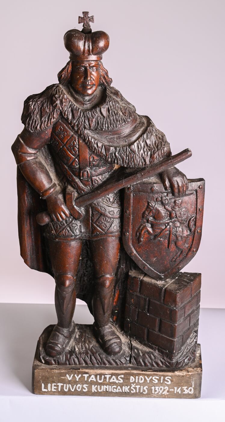 Medžio skulptūra „Vytautas Didysis, Lietuvos didysis kunigaikštis (1392–1430)“