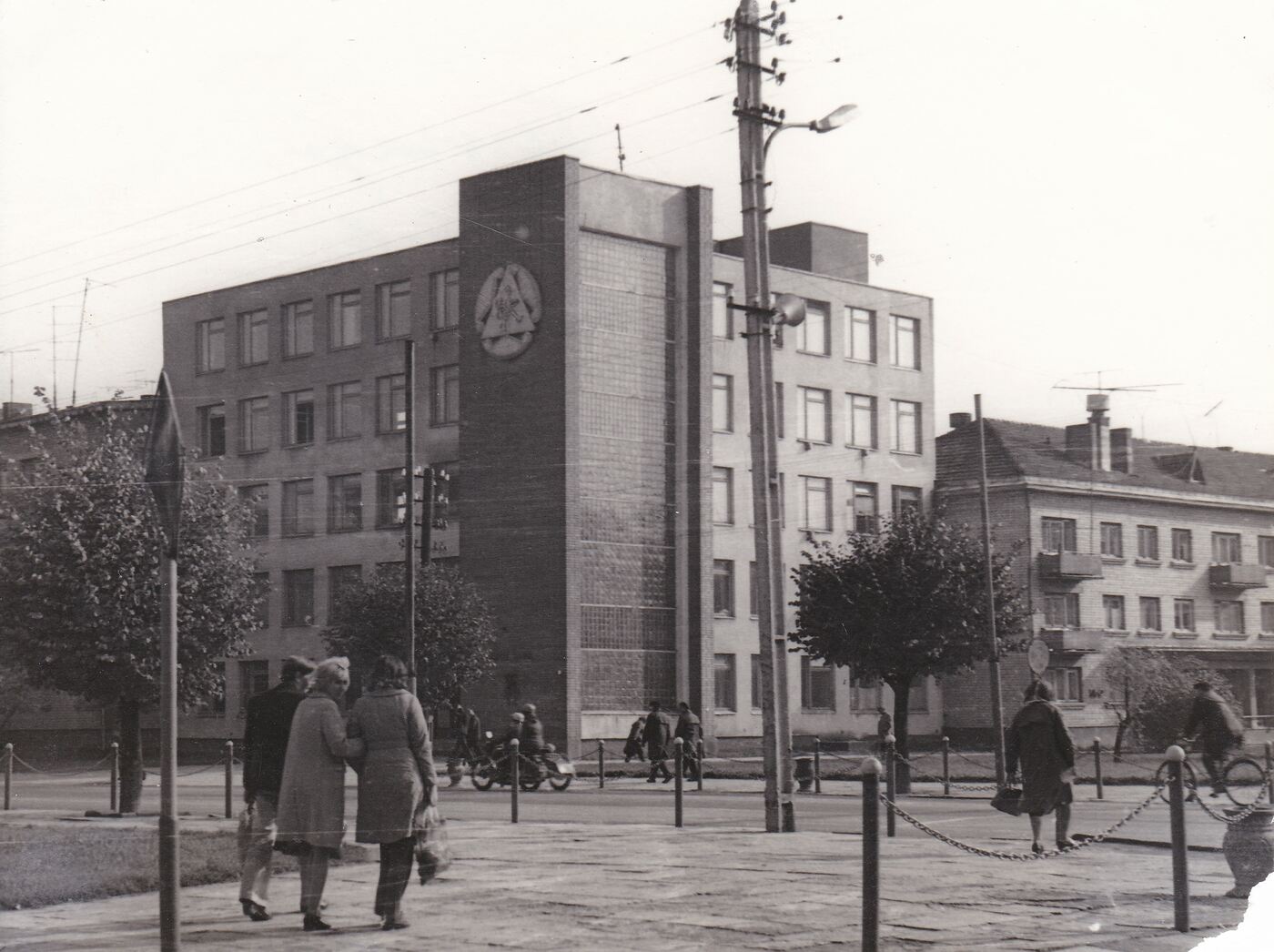 D. Montvilas (?), Buitinio gyventojų aptarnavimo kombinatas Tauragėje