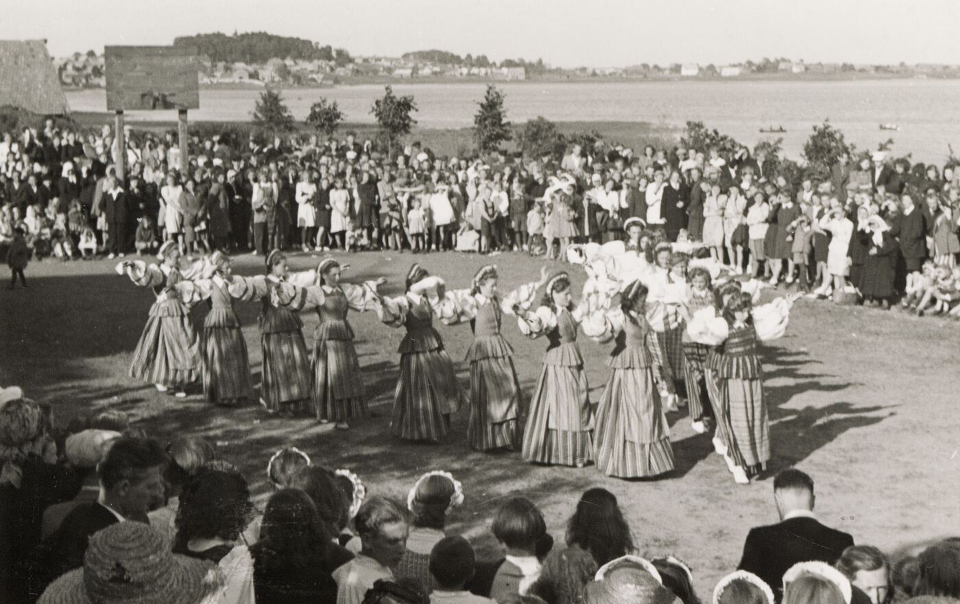 Kazimieras Budginas, Dainų šventė Masčio ežero pakrantėje